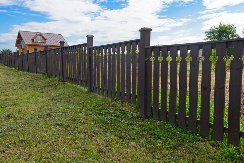 Restoring and Cleaning Iron Fence Railings in San Antonio, TX